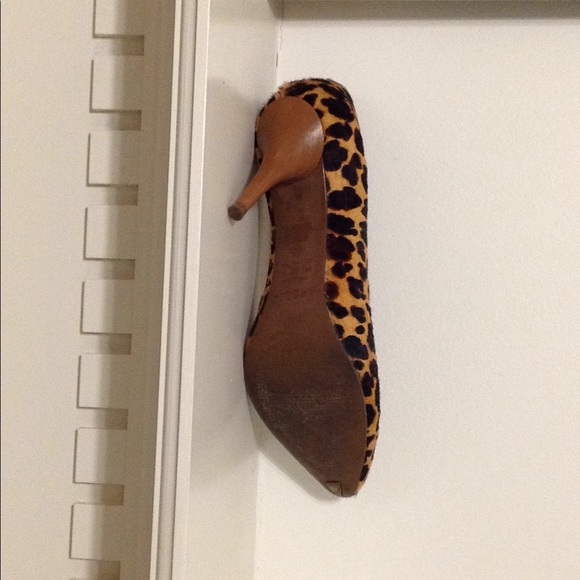 Genuine Leather Leopard Pumps - Picture 6 of 9